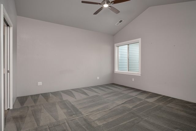 650 Golden Peak Drive, Central Point, OR 97502