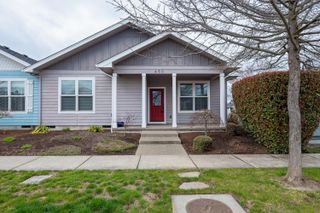 650 Golden Peak Drive, Central Point, OR 97502