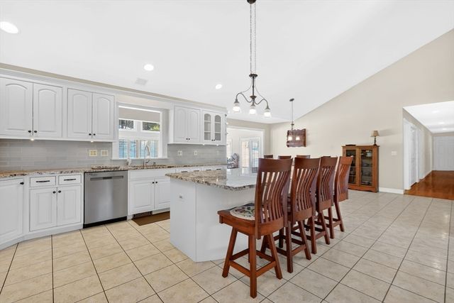 175 Scantic Rd, Hampden, MA 01036