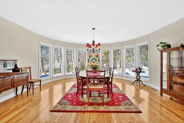 175 Scantic Rd, Hampden, MA 01036