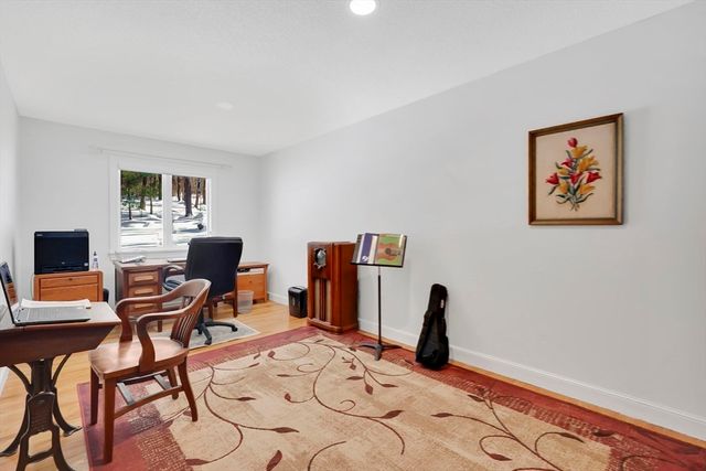 175 Scantic Rd, Hampden, MA 01036