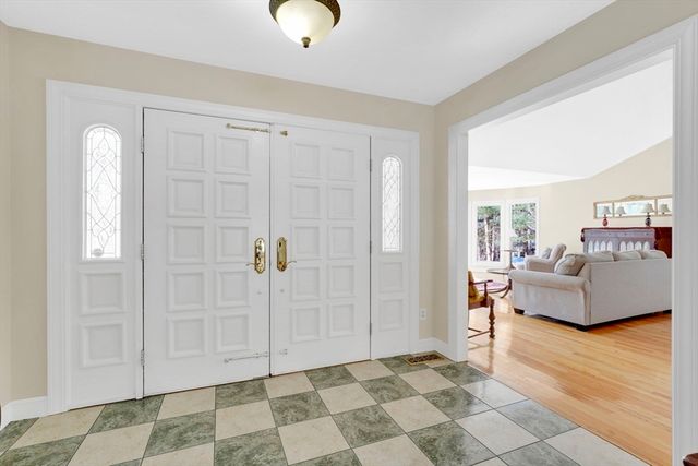 175 Scantic Rd, Hampden, MA 01036