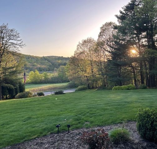 175 Scantic Rd, Hampden, MA 01036