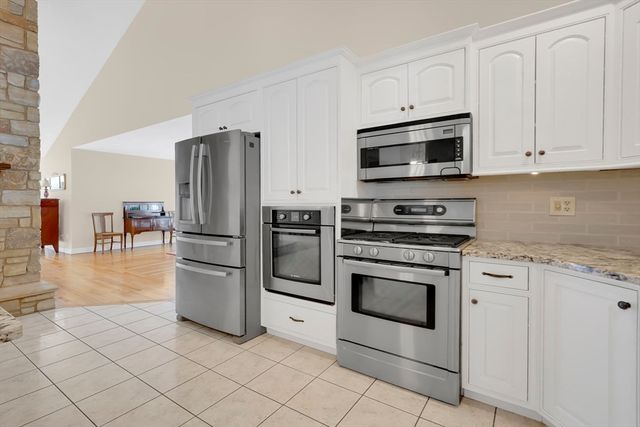 175 Scantic Rd, Hampden, MA 01036