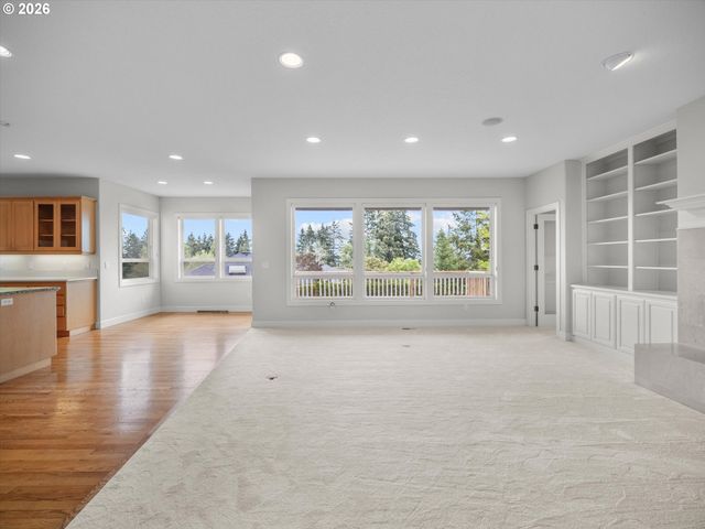 8906 Sw 172ND Pl, Beaverton, OR 97007
