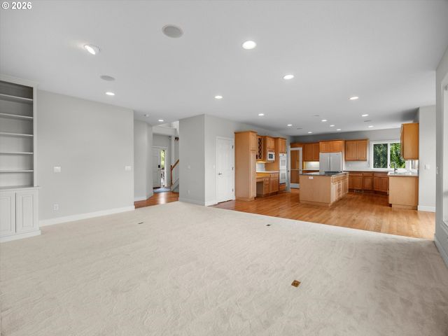 8906 Sw 172ND Pl, Beaverton, OR 97007