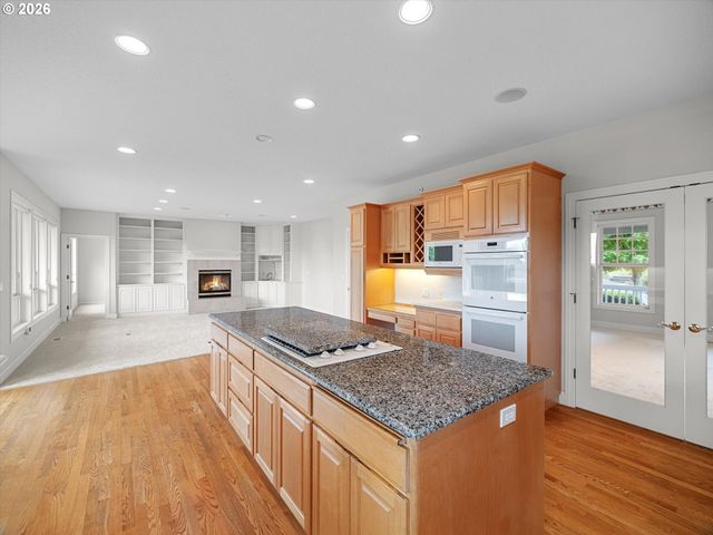 8906 Sw 172ND Pl, Beaverton, OR 97007