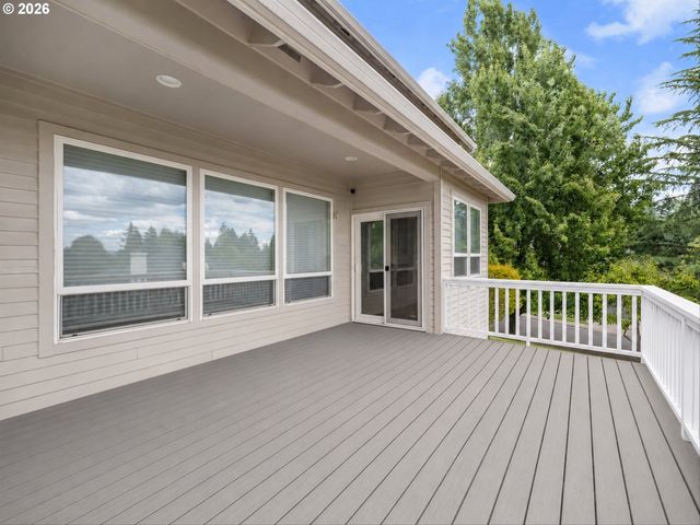 8906 Sw 172ND Pl, Beaverton, OR 97007