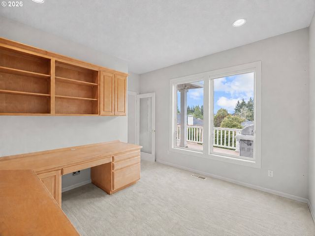 8906 Sw 172ND Pl, Beaverton, OR 97007