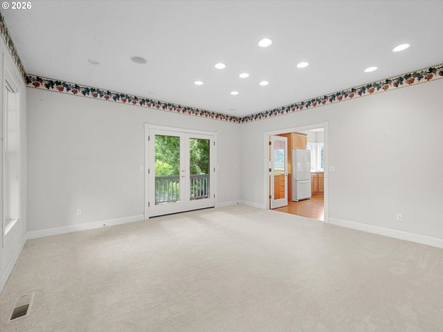 8906 Sw 172ND Pl, Beaverton, OR 97007