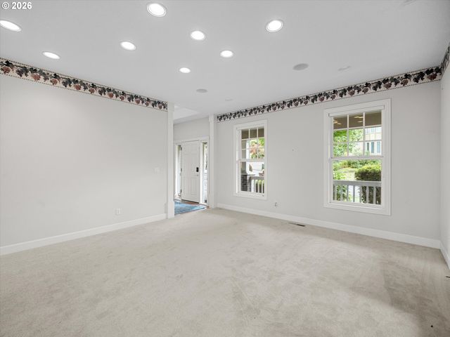 8906 Sw 172ND Pl, Beaverton, OR 97007