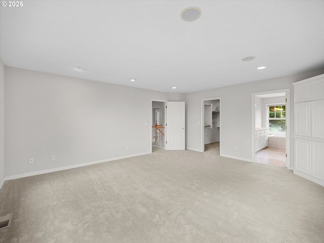 8906 Sw 172ND Pl, Beaverton, OR 97007