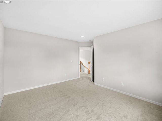 8906 Sw 172ND Pl, Beaverton, OR 97007
