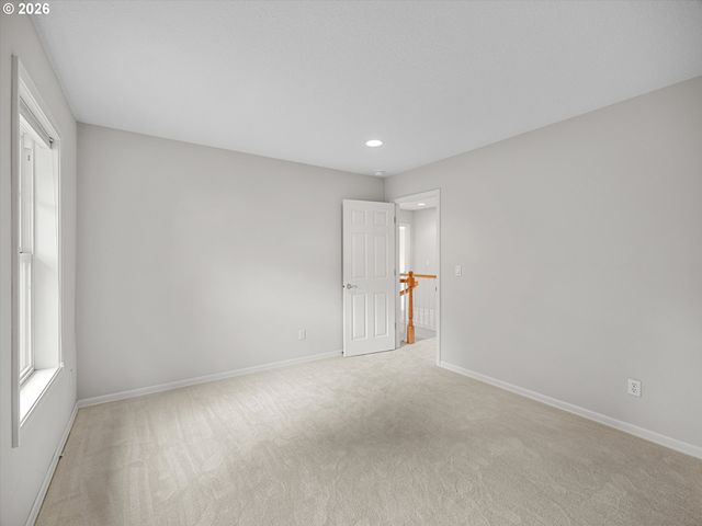 8906 Sw 172ND Pl, Beaverton, OR 97007