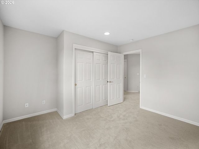 8906 Sw 172ND Pl, Beaverton, OR 97007