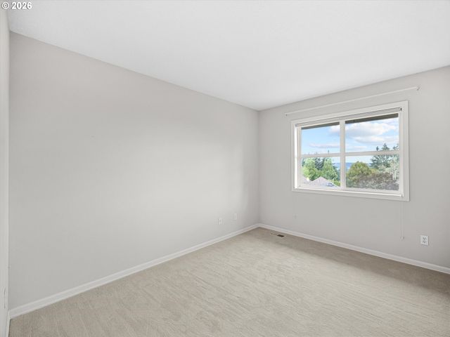8906 Sw 172ND Pl, Beaverton, OR 97007