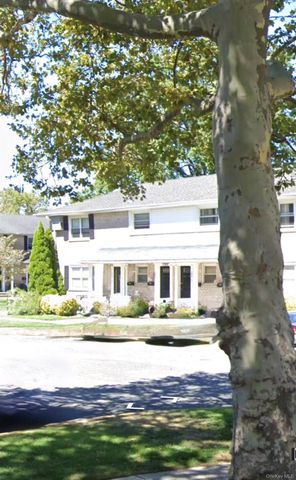 268-41 82 Avenue 2nd Floor, New Hyde Park, NY 11040