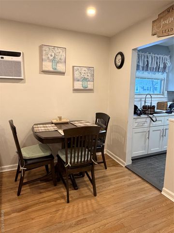 268-41 82 Avenue 2nd Floor, New Hyde Park, NY 11040