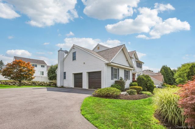 22 Bittern Drive, Nanuet, NY 10954