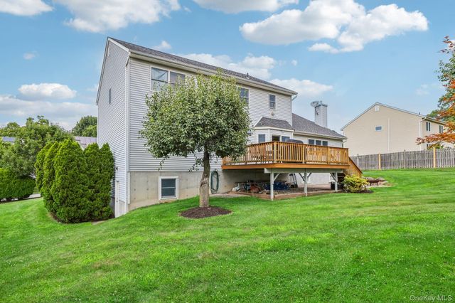 22 Bittern Drive, Nanuet, NY 10954