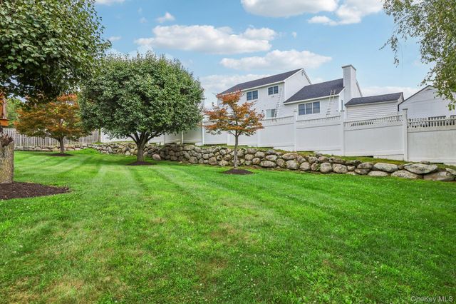 22 Bittern Drive, Nanuet, NY 10954