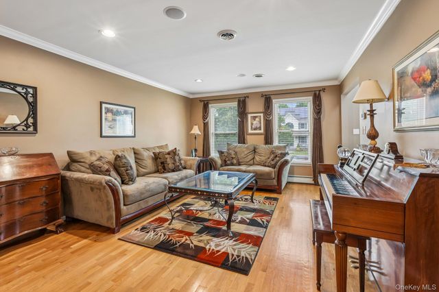 22 Bittern Drive, Nanuet, NY 10954