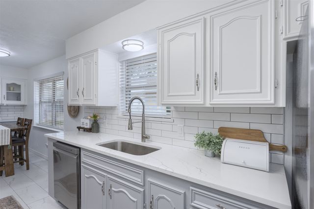 2400 Windsor Place, Plano, TX 75075