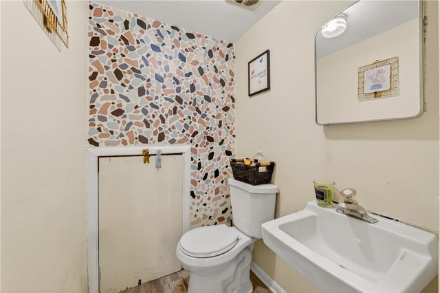 1916 South Idaho Street, Allentown City, PA 18103