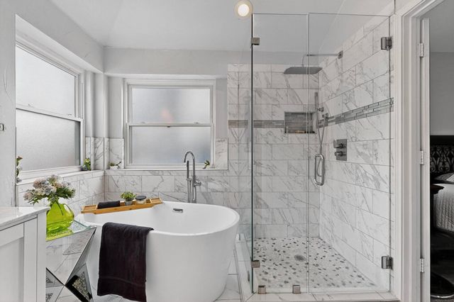 211 Ember Glen Drive, Arlington, TX 76018