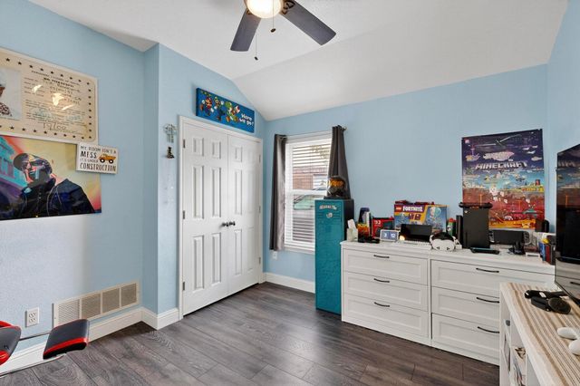 211 Ember Glen Drive, Arlington, TX 76018