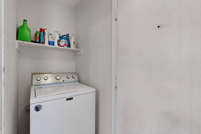 211 Ember Glen Drive, Arlington, TX 76018