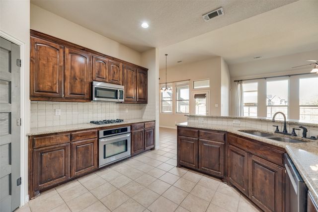 1010 Newington Circle, Forney, TX 75126