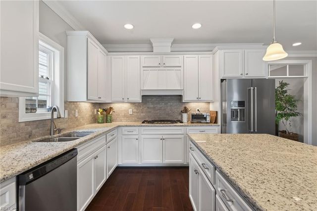 2276 Hatton ST, Virginia Beach, VA 23451