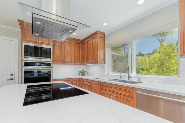 15536 Indian Head Ct, Ramona, CA 92065