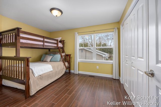 7896 Bay Meadow, Morton Twp, MI 49346