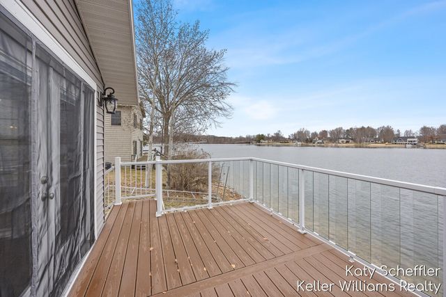 7896 Bay Meadow, Morton Twp, MI 49346