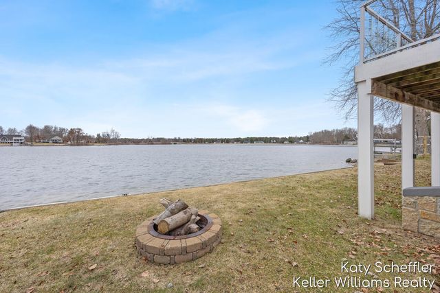 7896 Bay Meadow, Morton Twp, MI 49346