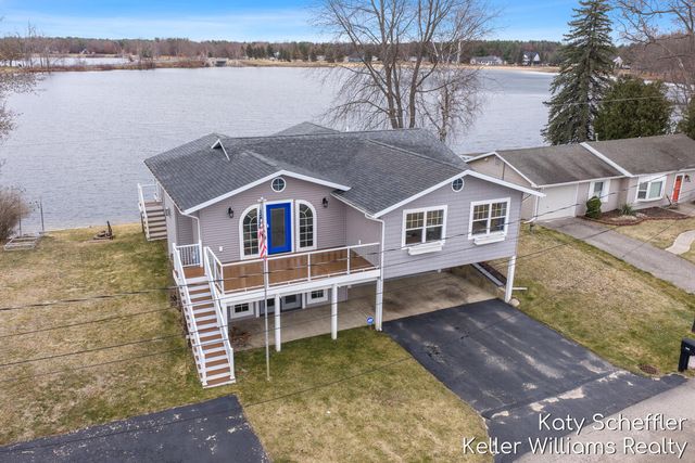 7896 Bay Meadow, Morton Twp, MI 49346