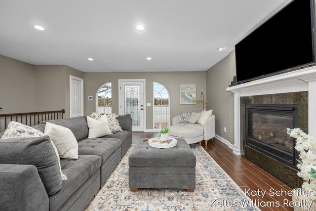 7896 Bay Meadow, Morton Twp, MI 49346