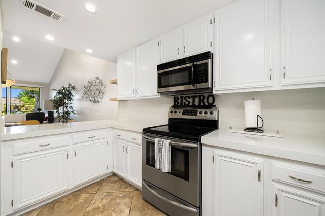 186 Gran Via, Palm Desert, CA 92260