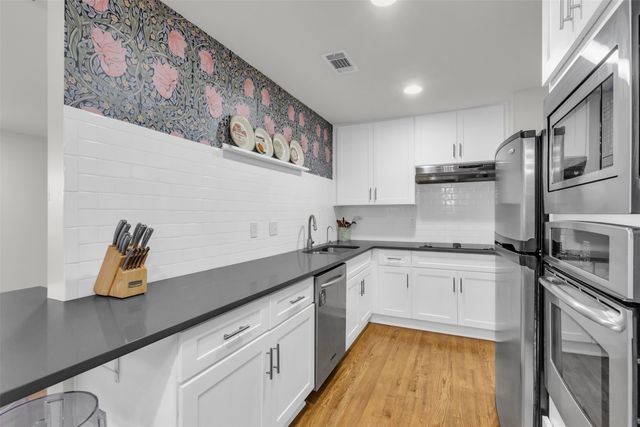 6127 Bandera Avenue D, Dallas, TX 75225