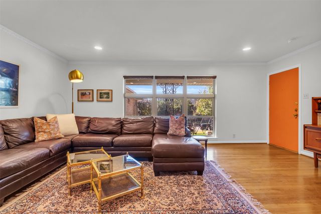 6127 Bandera Avenue D, Dallas, TX 75225