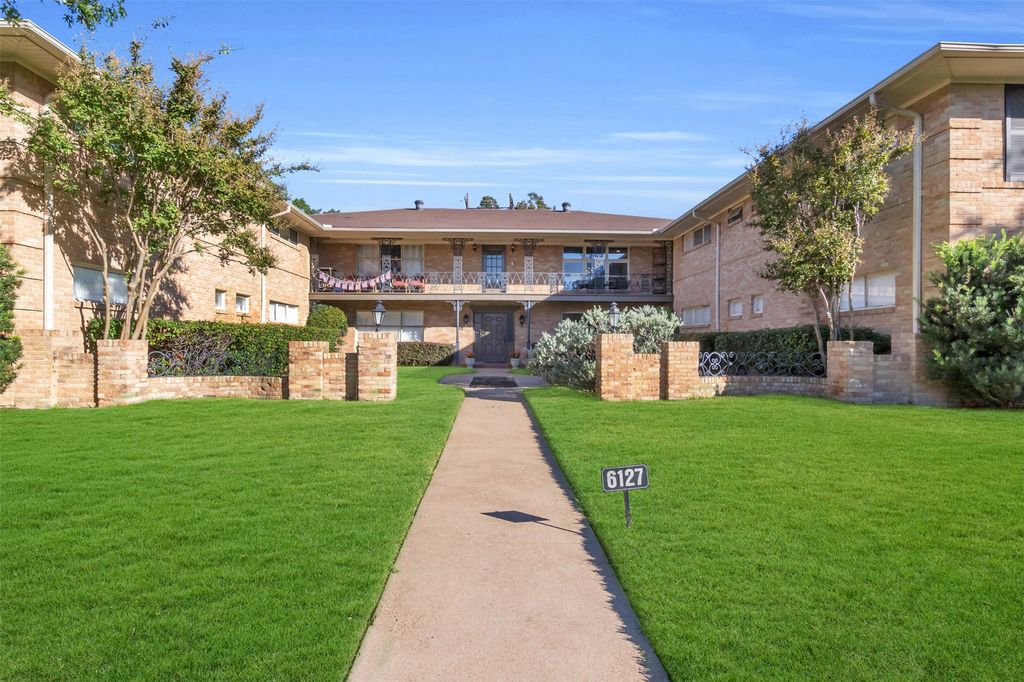 6127 Bandera Avenue D, Dallas, TX 75225