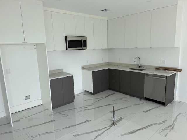 110 NW 15th Court, Pompano Beach, FL 33060