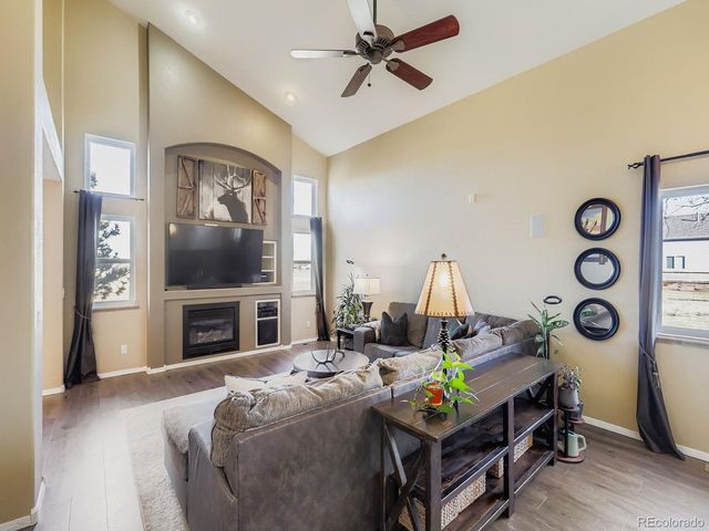 10548 Sunburst Ave, Firestone, CO 80504