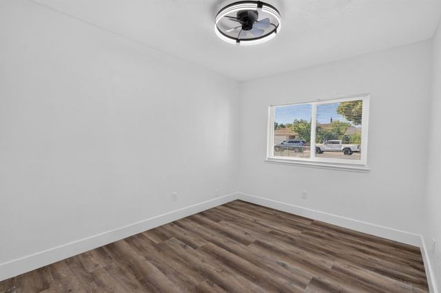 8762 Lansdowne Dr, Stockton, CA 95210