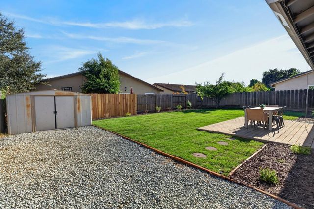 8762 Lansdowne Dr, Stockton, CA 95210