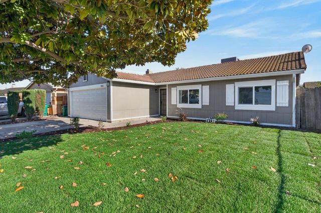 8762 Lansdowne Dr, Stockton, CA 95210