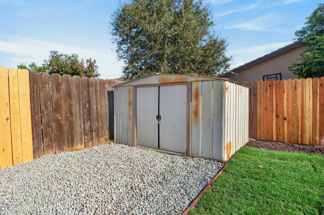 8762 Lansdowne Dr, Stockton, CA 95210