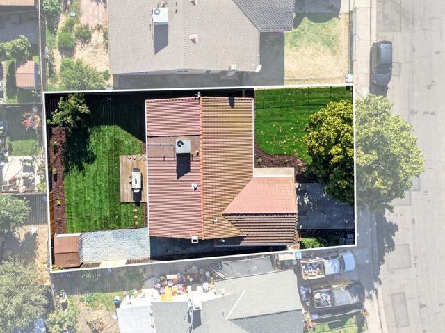 8762 Lansdowne Dr, Stockton, CA 95210